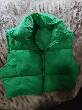 Green Puffer Vest - Sleeveless Quilted Jacket